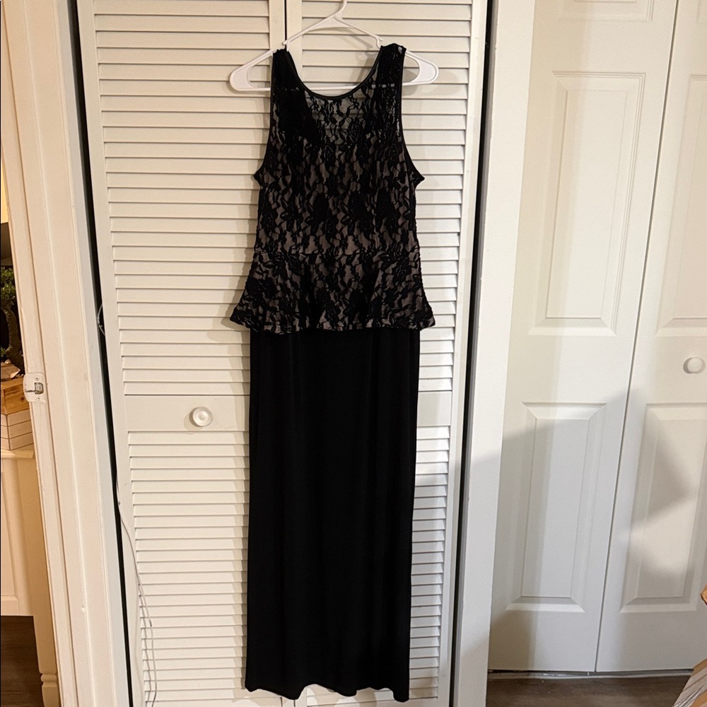 SL Fashions Elegant Black Lace Maxi Dress